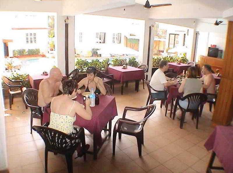 Ticlo Resorts Calangute Kültér fotó